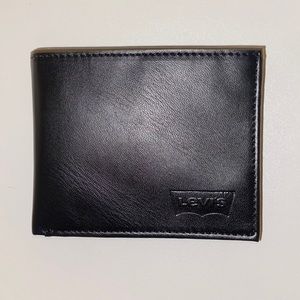 brand new levis wallet